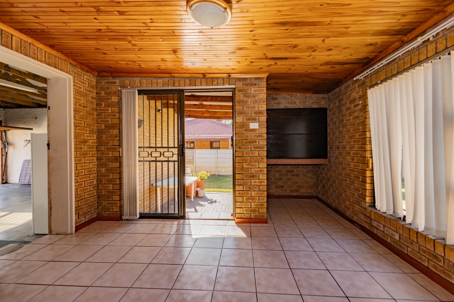 3 Bedroom Property for Sale in Rouxville Western Cape